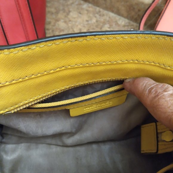 Purse - Picture 2 of 2